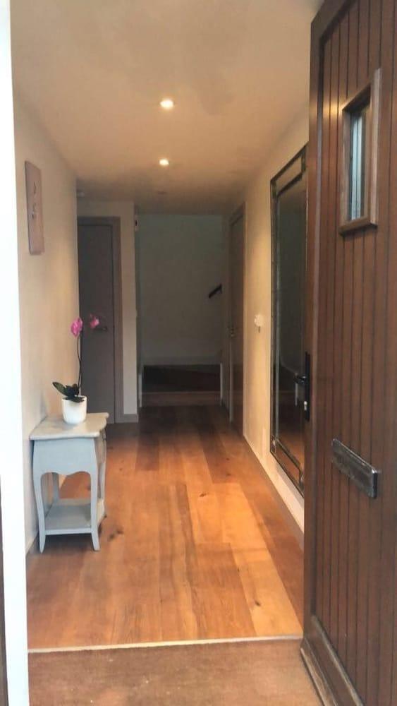 Zulu Mews 3*